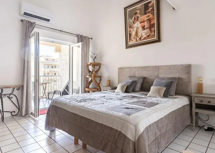 Loft- 300 M Vom By Interhome Saint-Aygulf