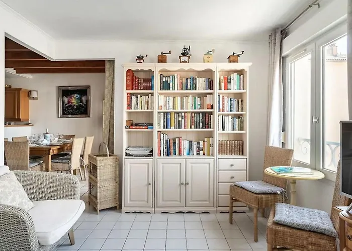 Loft- 300 M Vom By Interhome Apartment Saint Aygulf